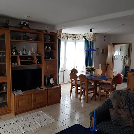 Holiday home In Nessmersiel Mit Grosser Terrasse